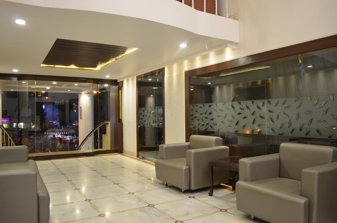 Hotel Apex International Vadodara Esterno foto